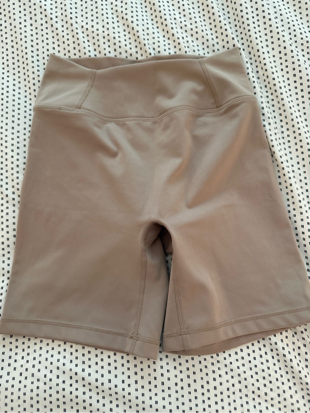 Oner Active Timeless High-Waisted Shorts in Sandstone